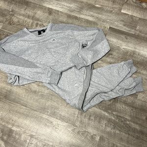 Adidas sweat suit / jogger set sz small